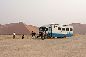 Hotelbus Volvo na cestě po Africe / Cestovní kancelář Pangeo tours | Cestovní kancelář PangeoTours