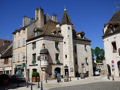 Provence je historická země, která se nachází v jihovýchodní Francii.