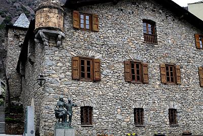 Andorra la Vella, poznávací zájezd: Francie, Andorra | Burgundskem k Azurovému pobřeží